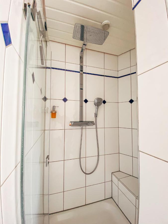 אמריך Rheinloft 3 - Grosse Giebelwohnung Mit Dachterrassen An Der Rheinpromenade מראה חיצוני תמונה