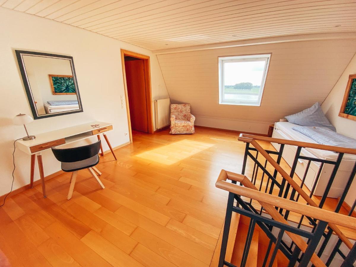 אמריך Rheinloft 3 - Grosse Giebelwohnung Mit Dachterrassen An Der Rheinpromenade מראה חיצוני תמונה